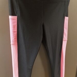VOGO Athletica Women's Leggings - Black with Pink Accents Size M 2 Pockets